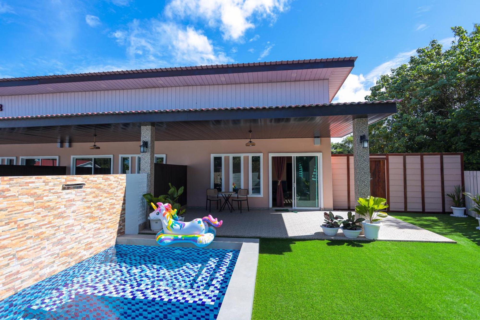 D' Village Cottage 2 - Private Pool Villa Pantai Cenang  Exteriör bild