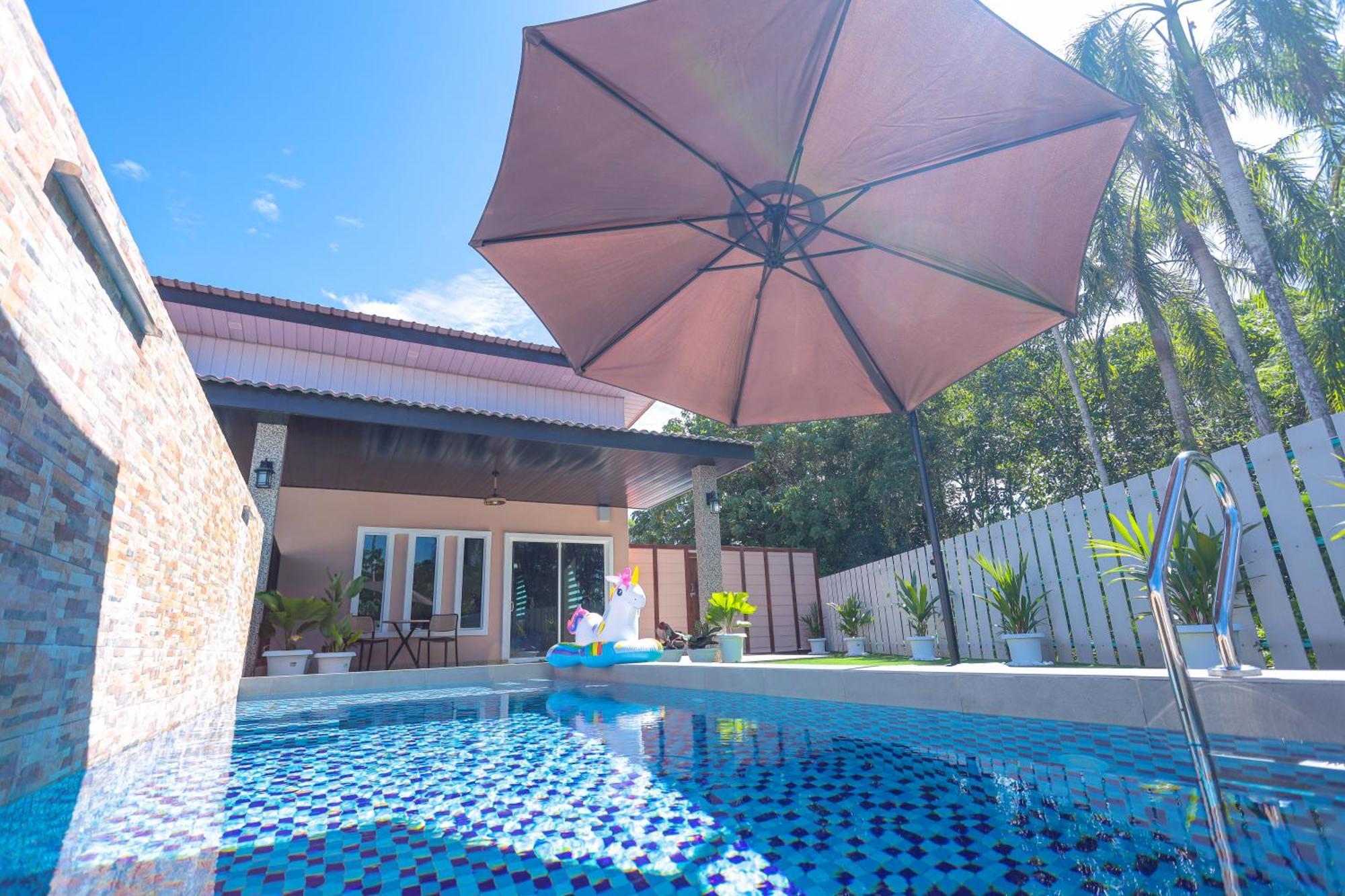 D' Village Cottage 2 - Private Pool Villa Pantai Cenang  Exteriör bild